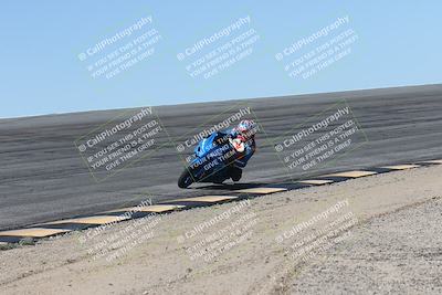 media/Oct-13-2025-Moto Forza (Mon) [[a66d839500]]/3-B Group/Session 2 (Bowl)/